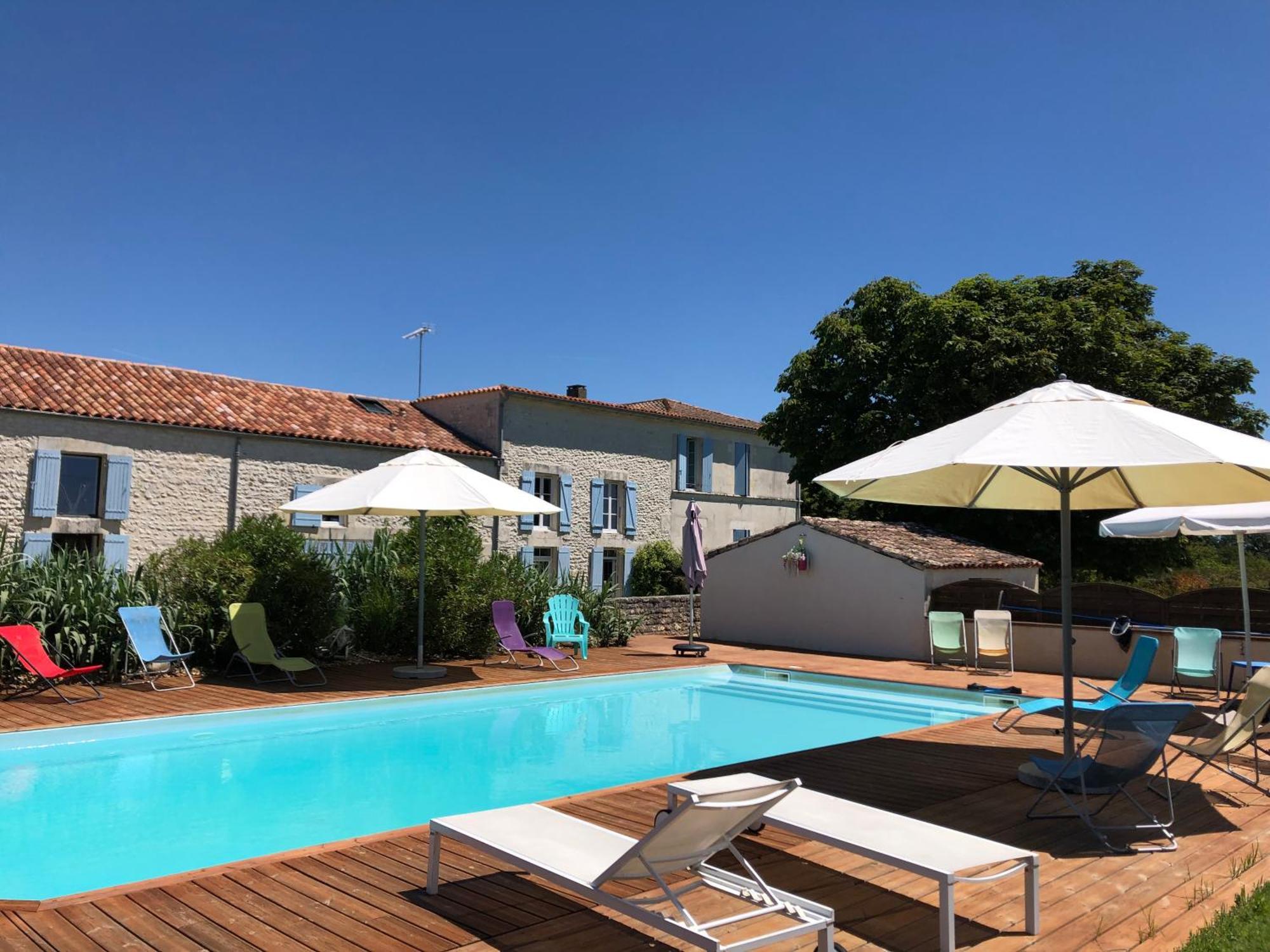 Le Domaine Des Aguins Pensionat Saujon Exteriör bild